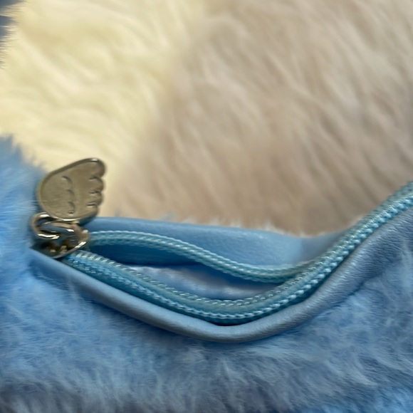 Hello Kitty Forever 21 Blue Fur Rhinestone Bag NEW Keychain - Picture 5 of 9